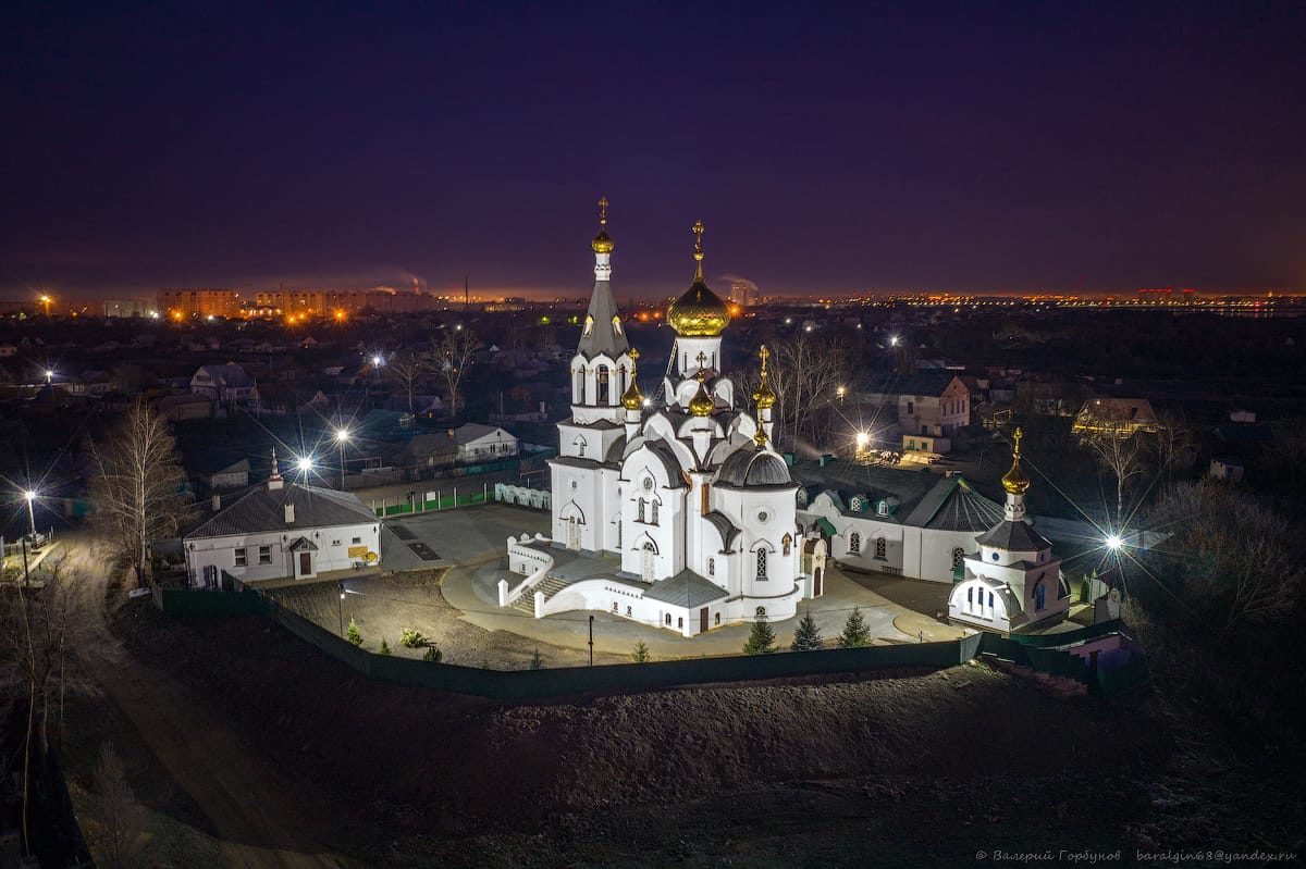 Никольская Церковь Зеленоград ночью